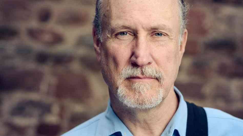 The cool and commanding John Scofield