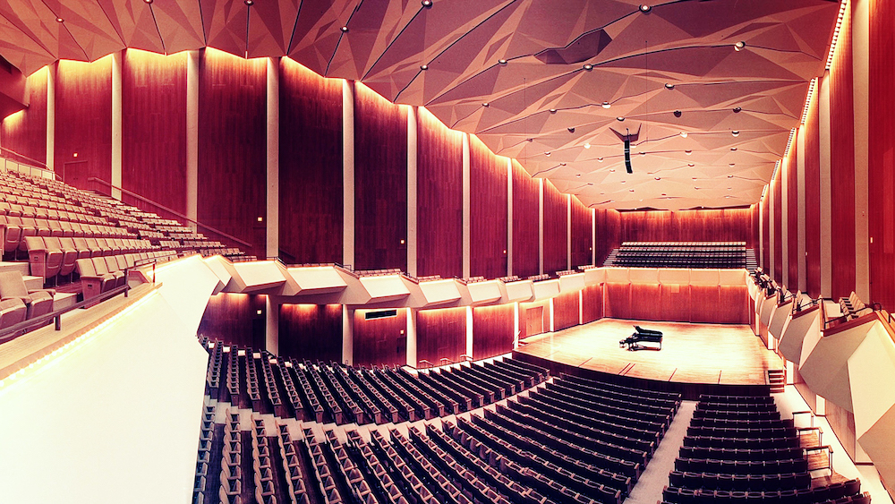 A University of Illinois student is researching how acoustics affect singers’ performances