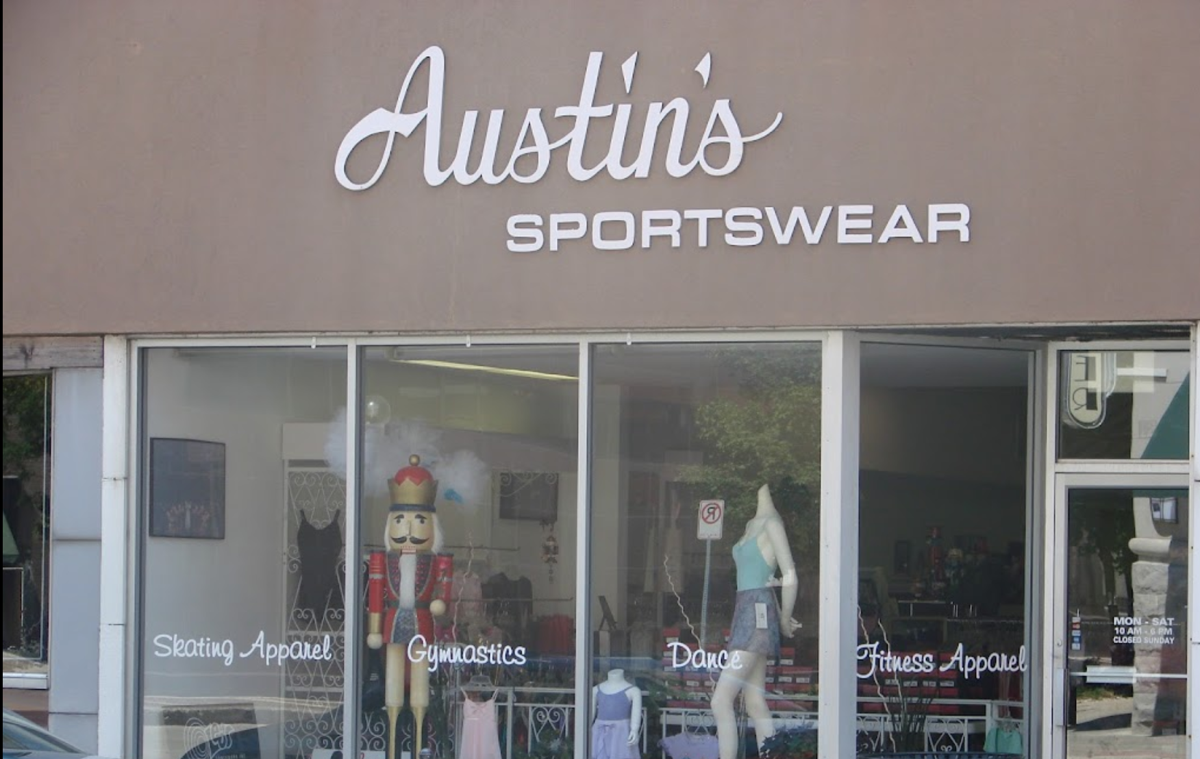 Austin’s Sportswear is closing
