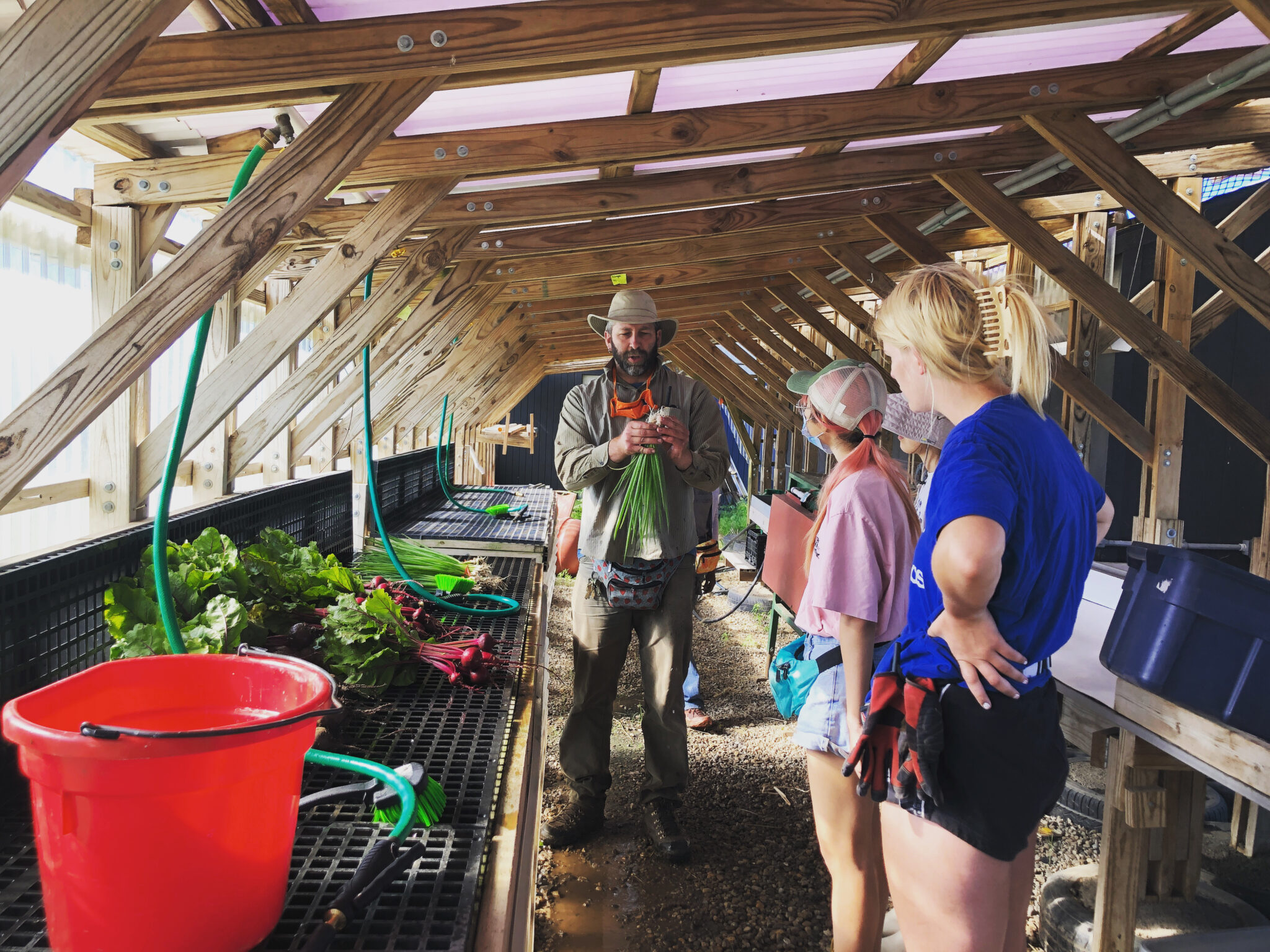 Apply to be a farm apprentice at the U of I