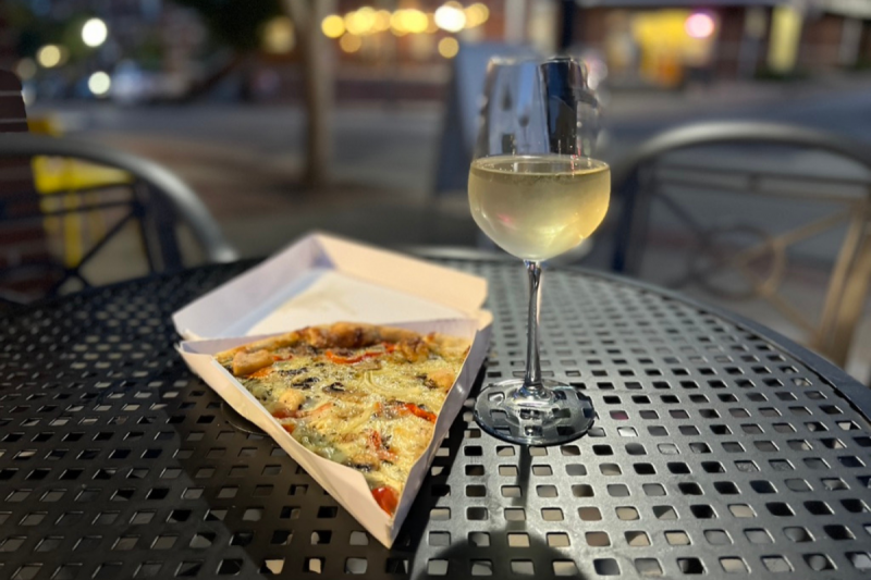 Friends night out in Urbana with Manolo’s pizza at Analog Wine Bar